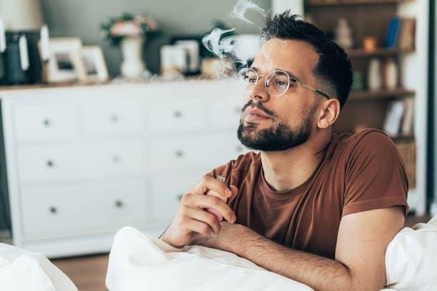 Komplexní elektronická cigareta info pro začátečníky i pokročilé s praktickými tipy na výběr a údržbu