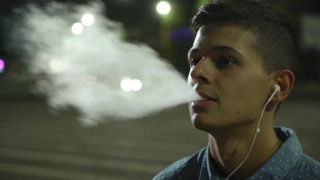 Aktuální přehled co obsahuje kouř z elektronické cigarety a jaké látky mohou poškodit plíce