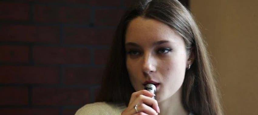 Pravda o tom co vdechuji e-cigareta a jaké jsou zdravotní rizika i složení náplní