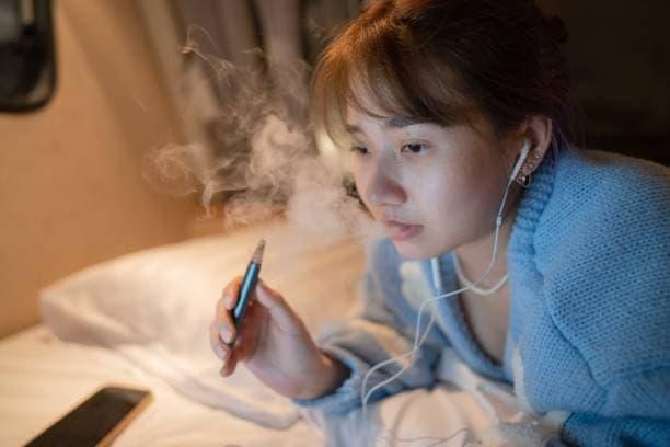 co tehotenstvi a elektronicka cigareta v praxi - rizika, mýty a praktické rady pro nastávající matky