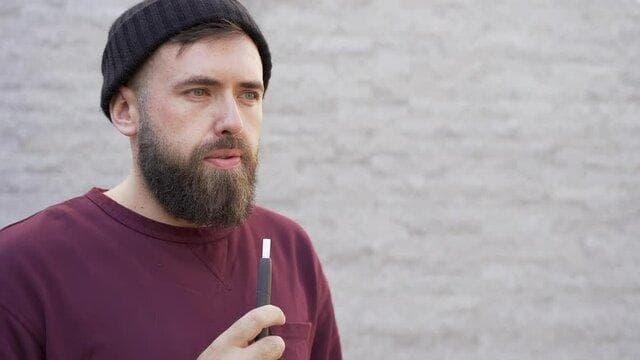 Nejlepší tipy a recenze náplní do elektronické cigarety bez nikotinu pro bezpečné a chutné vapování